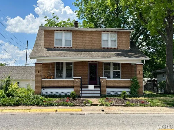 $1,200 | 726 East Fifth Street, Unit MAIN LEVEL, Washington, MO 63090