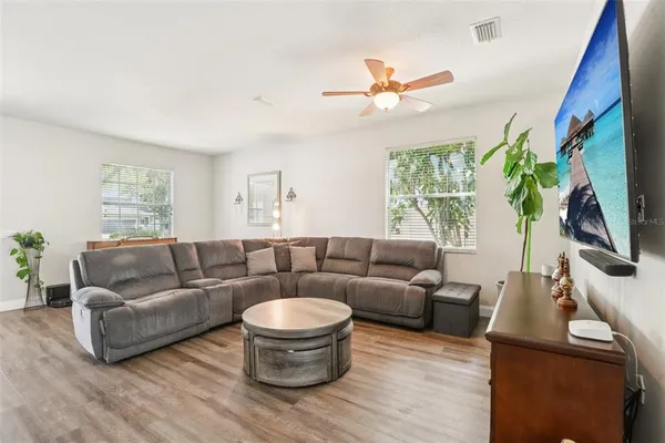 $725,000 | 5504 Lake Leta Boulevard, Tampa, FL 33624