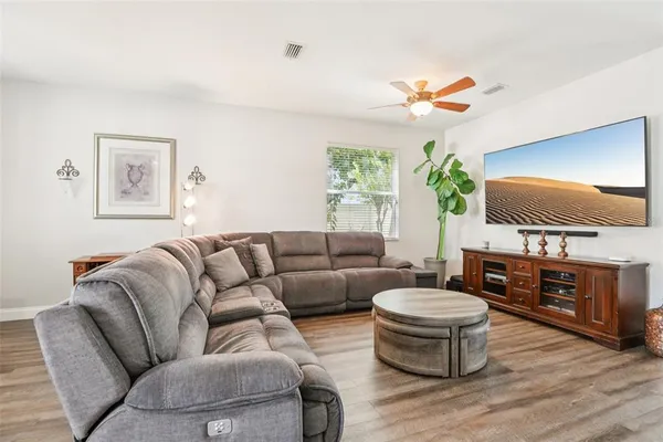 $725,000 | 5504 Lake Leta Boulevard, Tampa, FL 33624