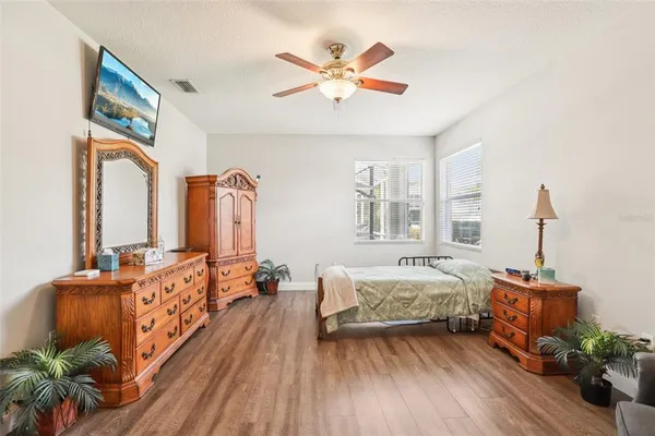 $725,000 | 5504 Lake Leta Boulevard, Tampa, FL 33624