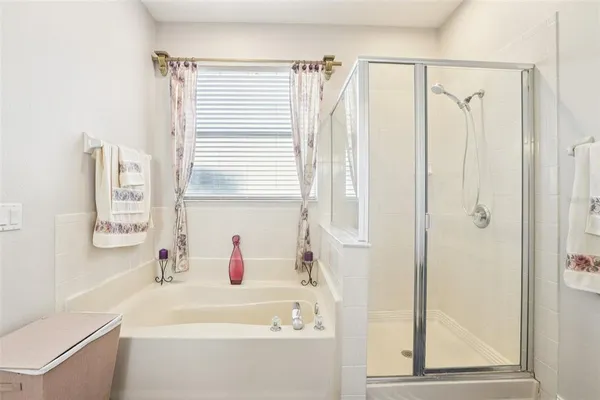 $725,000 | 5504 Lake Leta Boulevard, Tampa, FL 33624