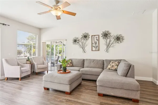 $725,000 | 5504 Lake Leta Boulevard, Tampa, FL 33624