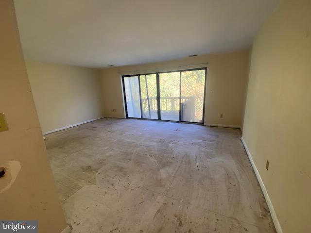 5520 Vantage Point Road Columbia, MD 21044 - Photo 2 of 9 Living Room