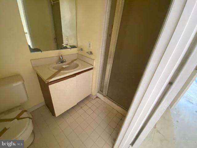 5520 Vantage Point Road Columbia, MD 21044 - Photo 7 of 9 Hall Bath