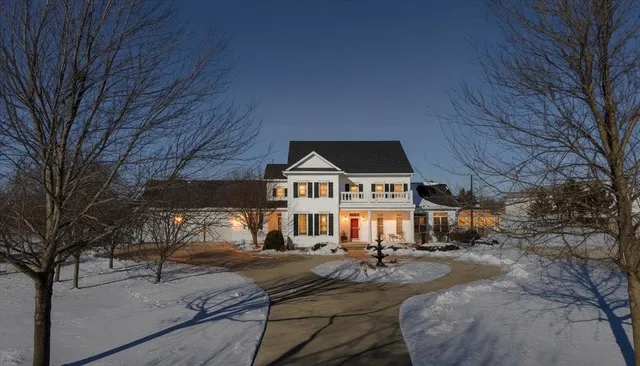 $889,000 | 805 Timothy Drive Southeast, Stewartville, MN 55976