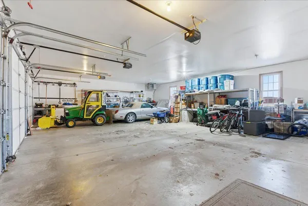 $889,000 | 805 Timothy Drive Southeast, Stewartville, MN 55976