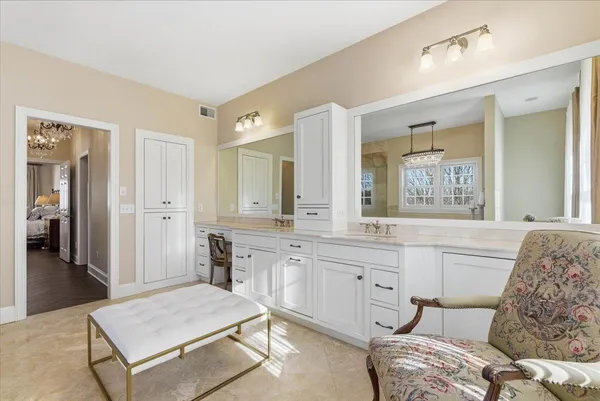 $889,000 | 805 Timothy Drive Southeast, Stewartville, MN 55976