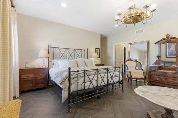 $889,000 | 805 Timothy Drive Southeast, Stewartville, MN 55976