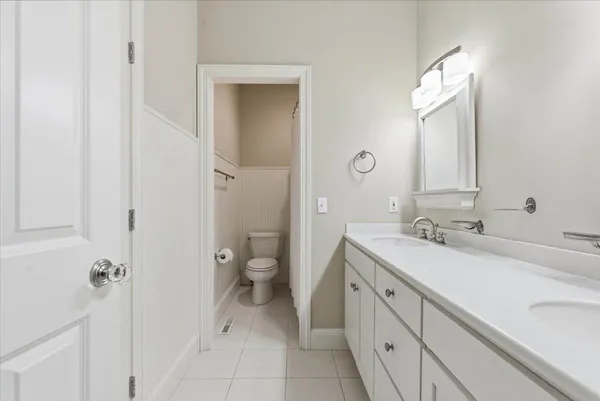 $889,000 | 805 Timothy Drive Southeast, Stewartville, MN 55976