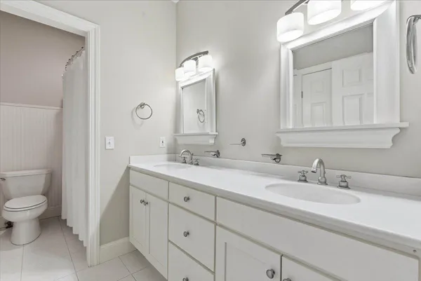 $889,000 | 805 Timothy Drive Southeast, Stewartville, MN 55976