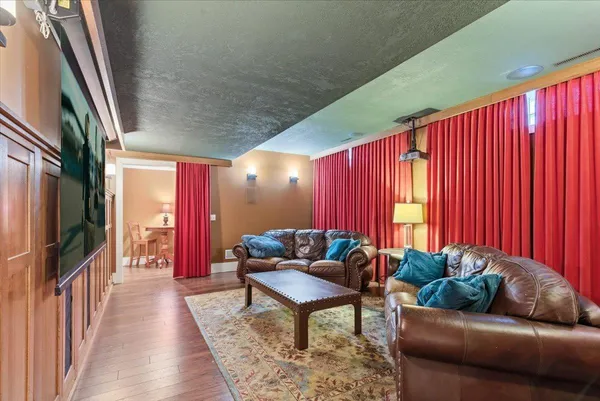 $889,000 | 805 Timothy Drive Southeast, Stewartville, MN 55976