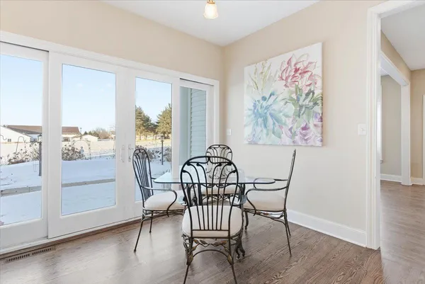 $889,000 | 805 Timothy Drive Southeast, Stewartville, MN 55976