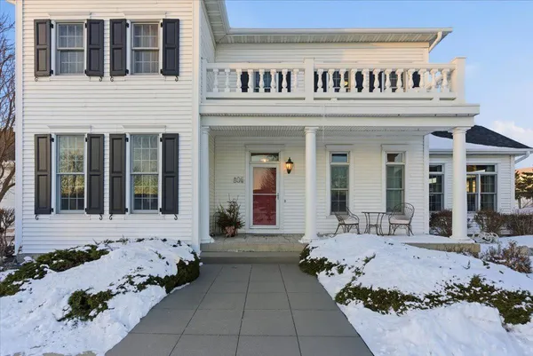 $889,000 | 805 Timothy Drive Southeast, Stewartville, MN 55976