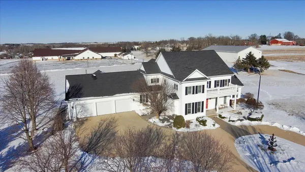 $849,900 | 805 Timothy Drive Southeast, Stewartville, MN 55976