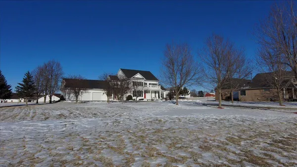 $889,000 | 805 Timothy Drive Southeast, Stewartville, MN 55976