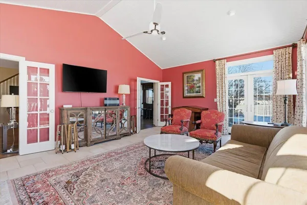 $889,000 | 805 Timothy Drive Southeast, Stewartville, MN 55976