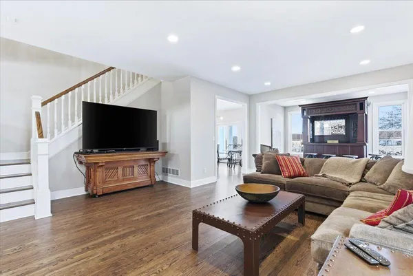 $889,000 | 805 Timothy Drive Southeast, Stewartville, MN 55976