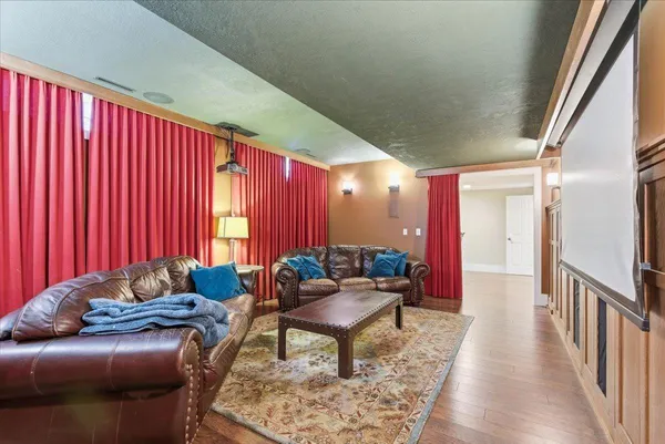 $889,000 | 805 Timothy Drive Southeast, Stewartville, MN 55976