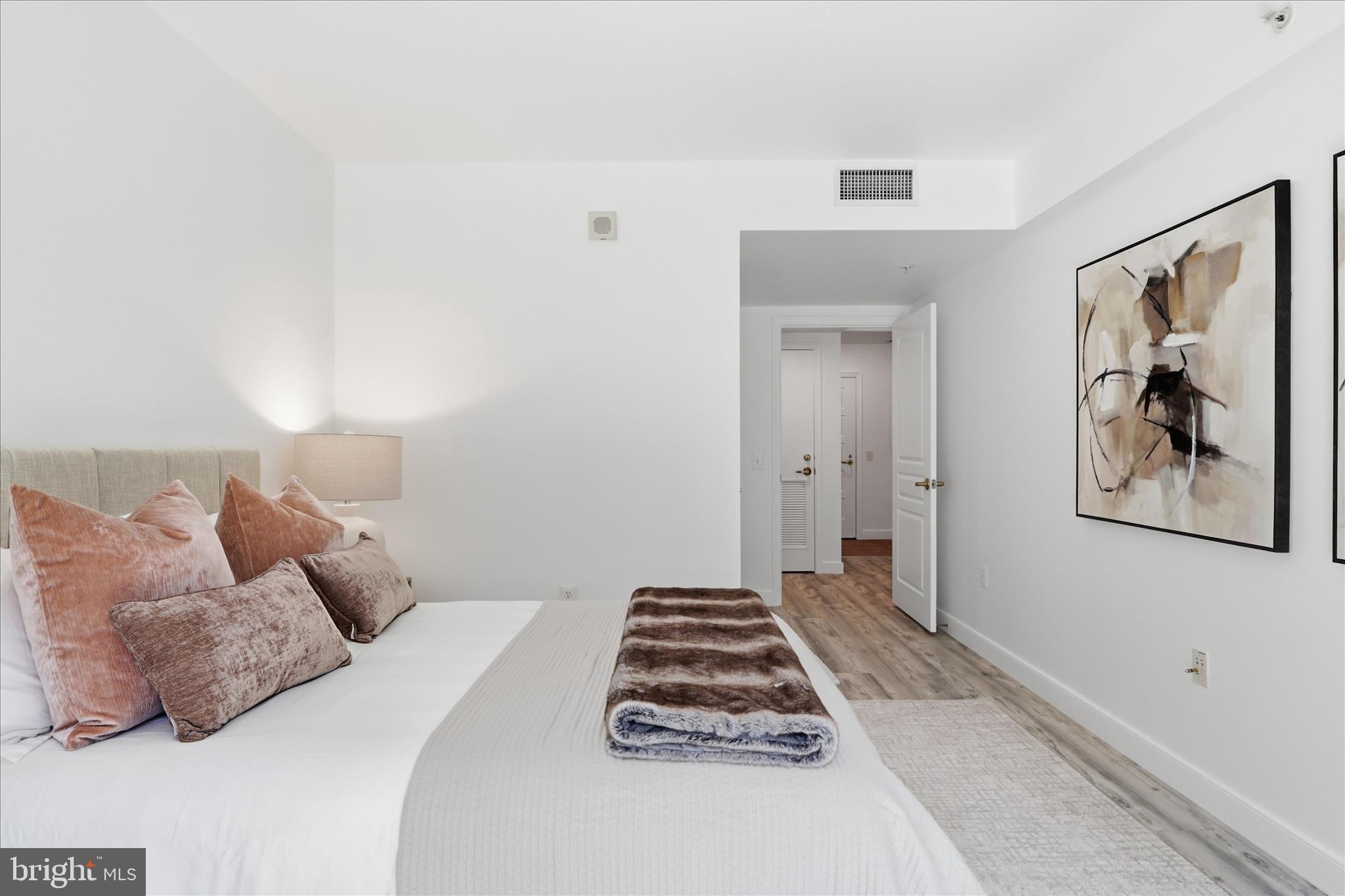 631 D Street Northwest, Unit 827 Washington, DC 20004 - Photo 12 of 66
