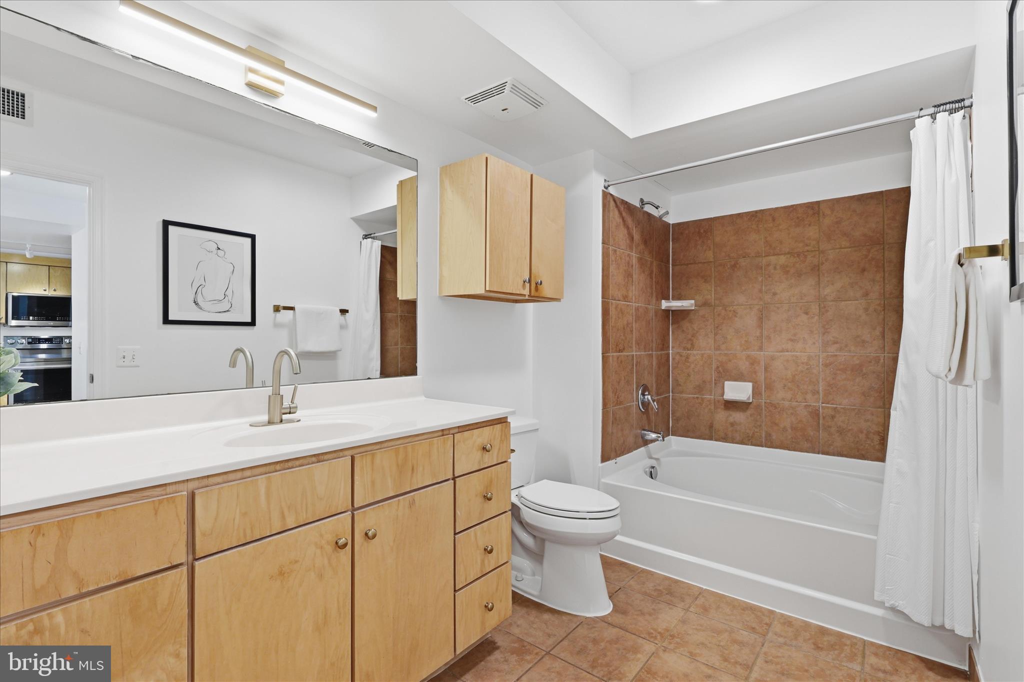 631 D Street Northwest, Unit 827 Washington, DC 20004 - Photo 14 of 66