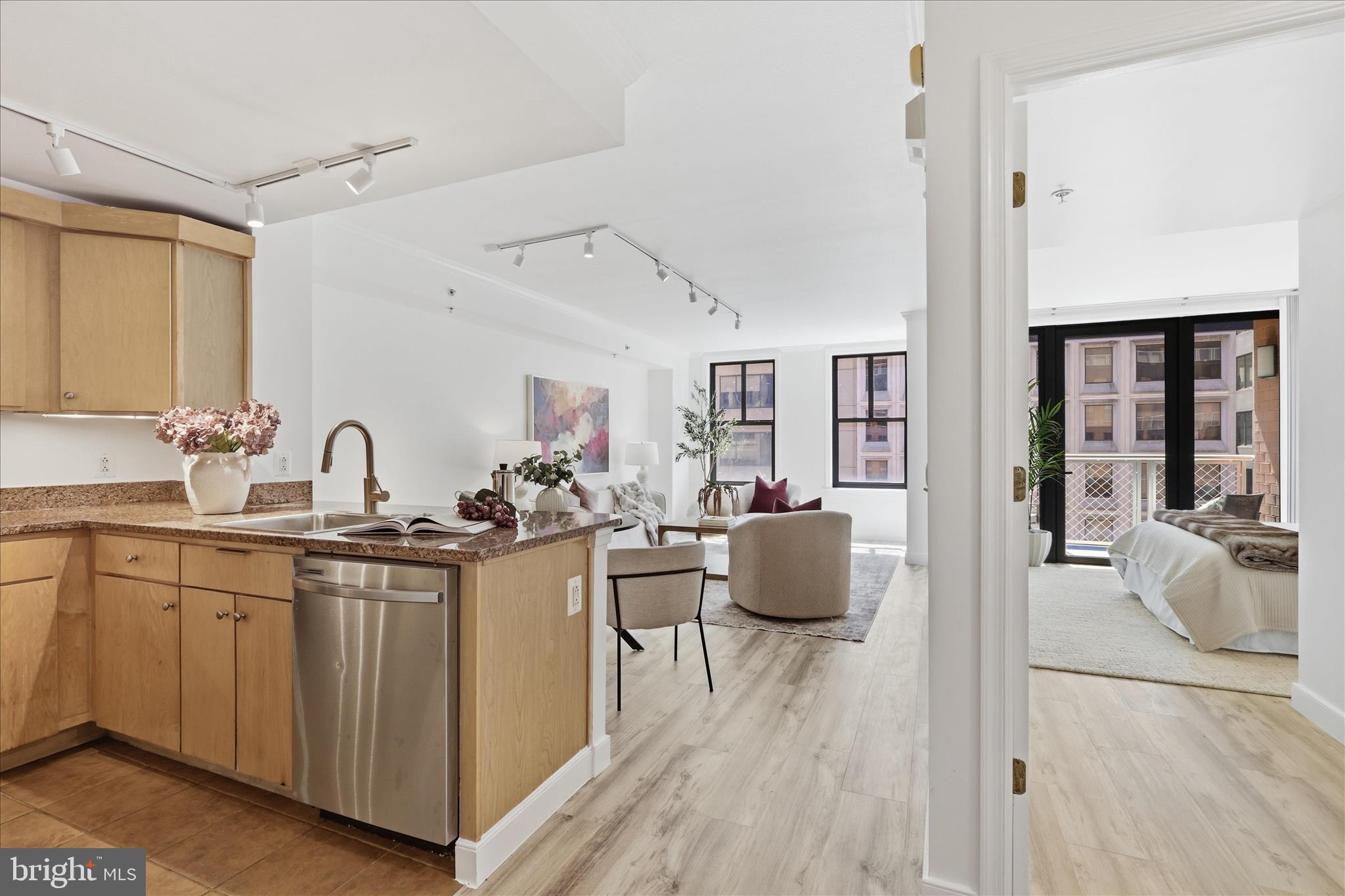 631 D Street Northwest, Unit 827 Washington, DC 20004 - Photo 2 of 66