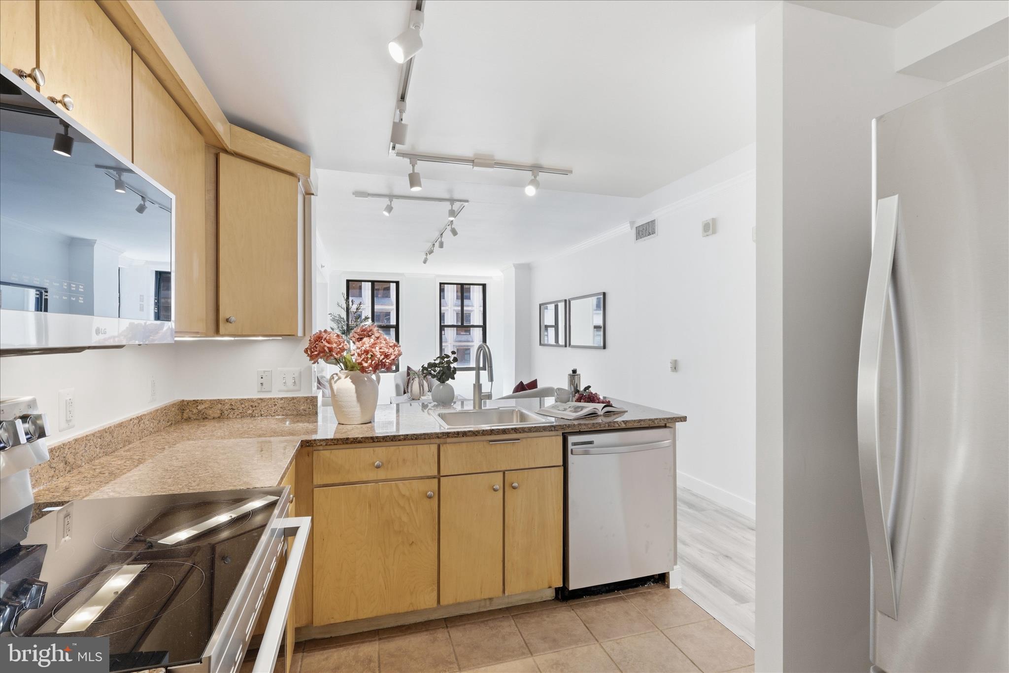 631 D Street Northwest, Unit 827 Washington, DC 20004 - Photo 9 of 66