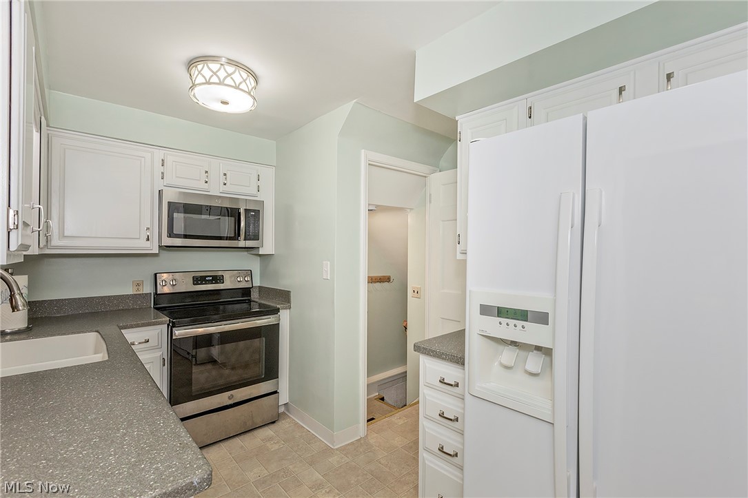 5164 Spencer Road Lyndhurst, OH 44124 - Photo 12 of 50 Gallery Image 12