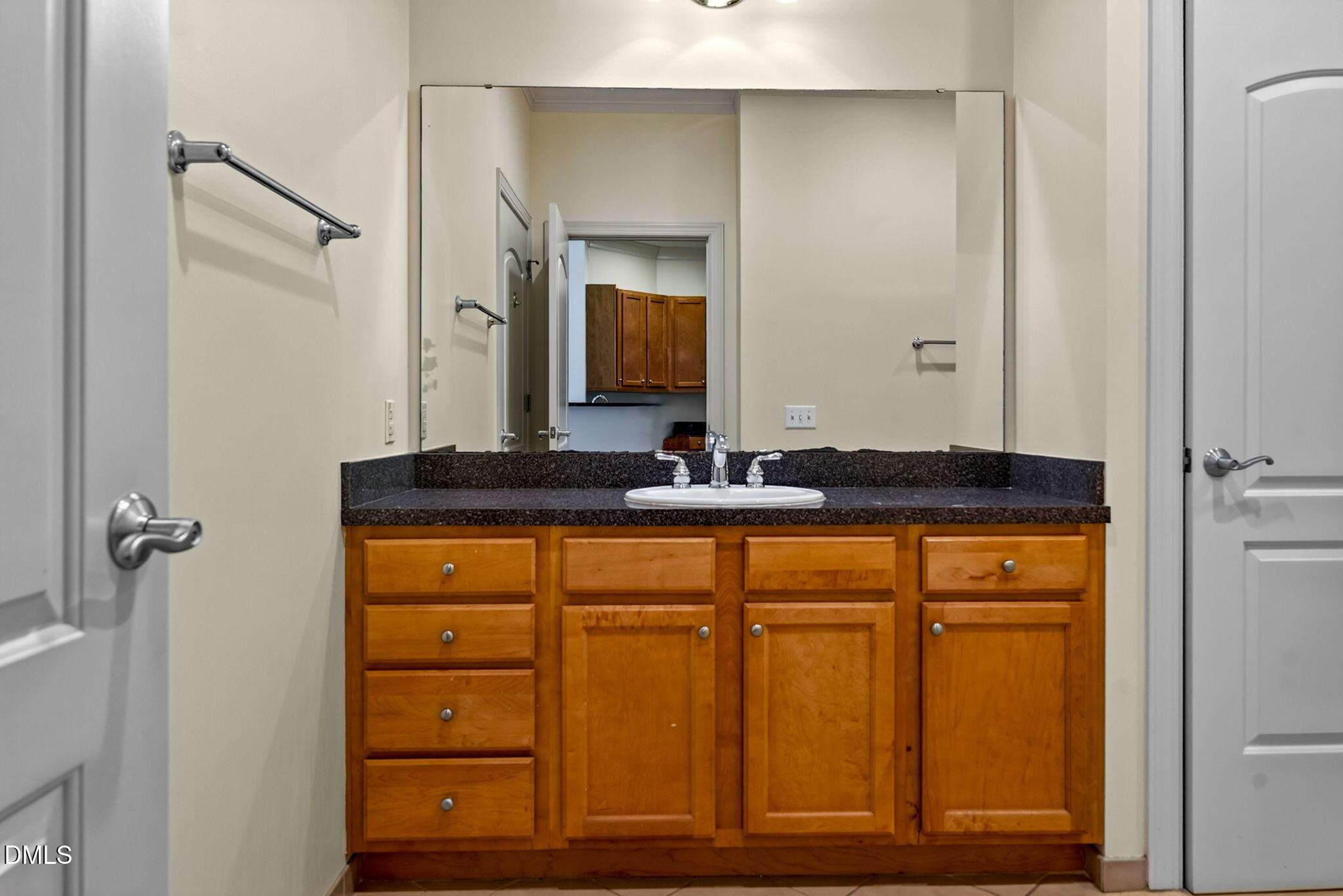 317 West Morgan Street Raleigh, NC 27601 - Photo 25 of 27 32-web-or-mls-317 West Morgan Street -32