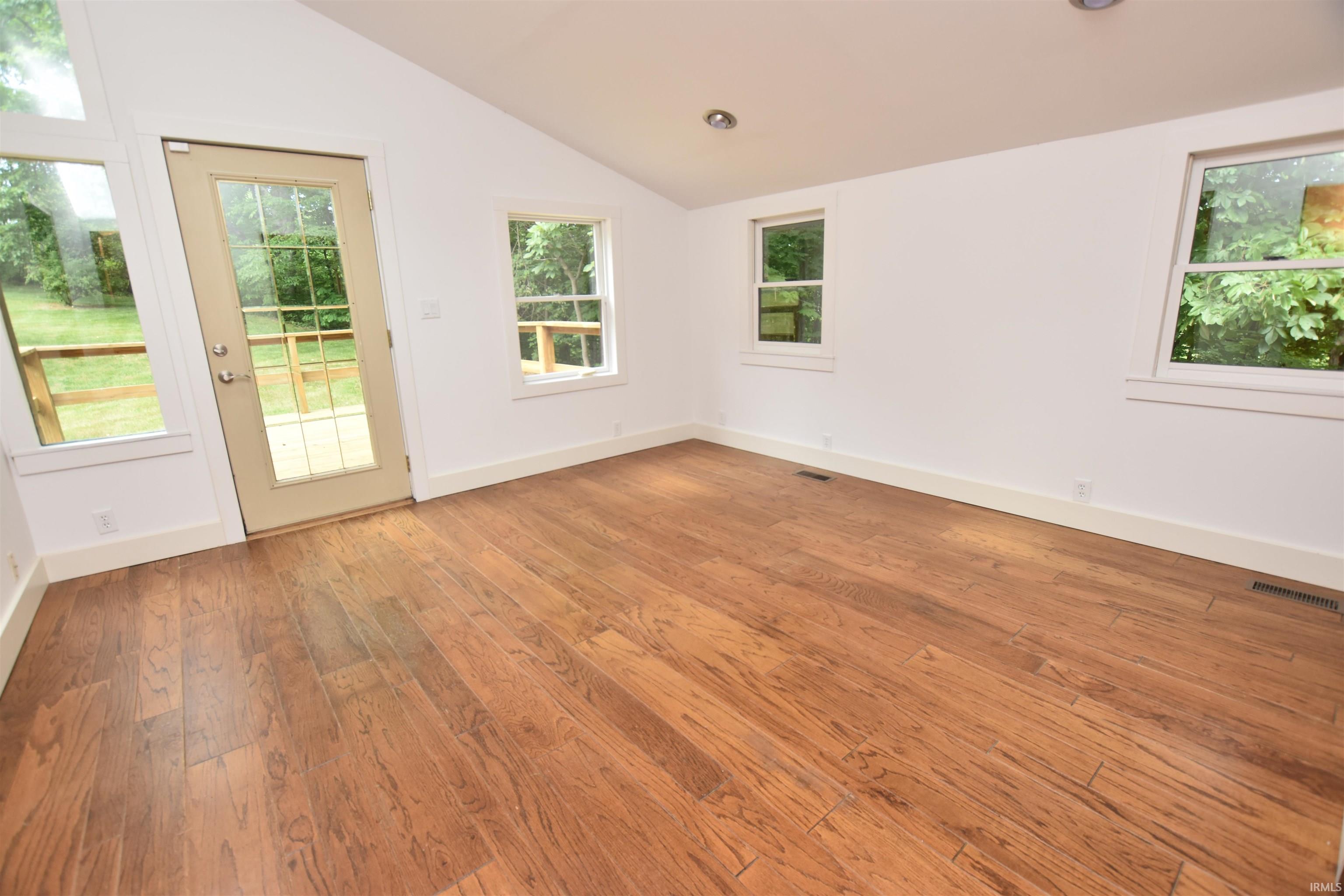 2775 East Pointe Road Bloomington, IN 47401 - Photo 8 of 30 Gallery Image 8