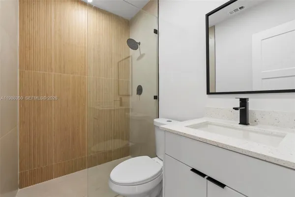 $3,300 | 1060 Pasco Jose De La Luz Y Caballero Court, Unit 1060, Miami, FL 33125