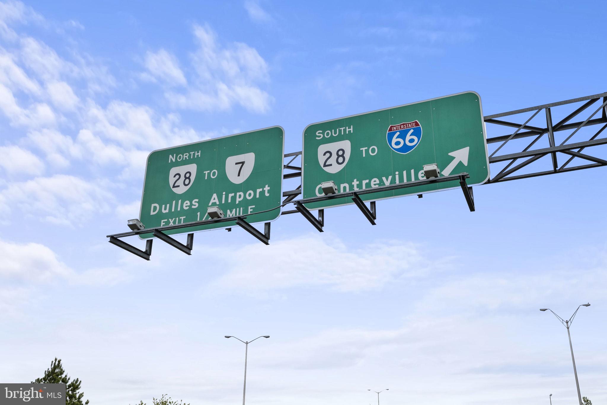 14190 Gypsum Loop Chantilly, VA 20151 - Photo 33 of 34