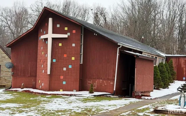 $299,900 | 54193 Quince Road, South Bend, IN 46628