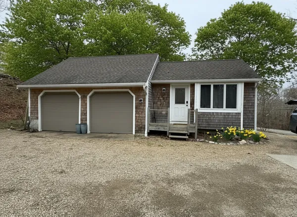 $1,550,000 | 345 N Road, Chilmark, MA 02535