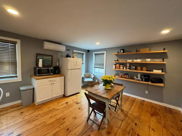 $1,550,000 | 345 N Road, Chilmark, MA 02535