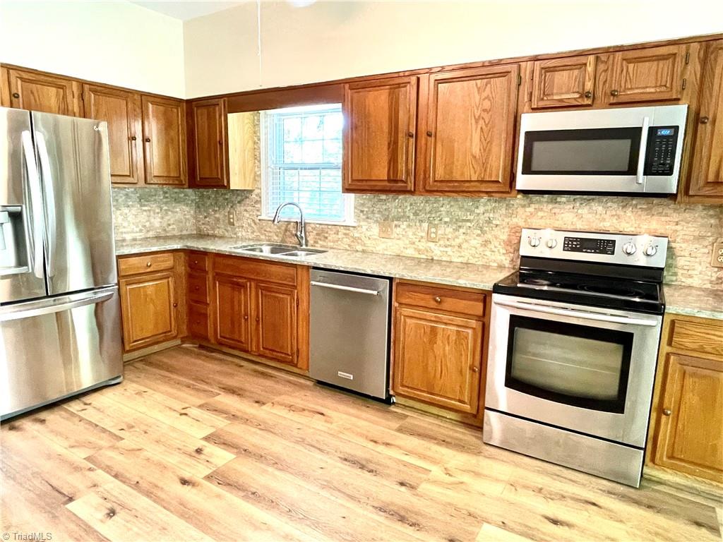 3129 Sedgefield Gate Road Greensboro, NC 27407 - Photo 12 of 38 Gallery Image 12