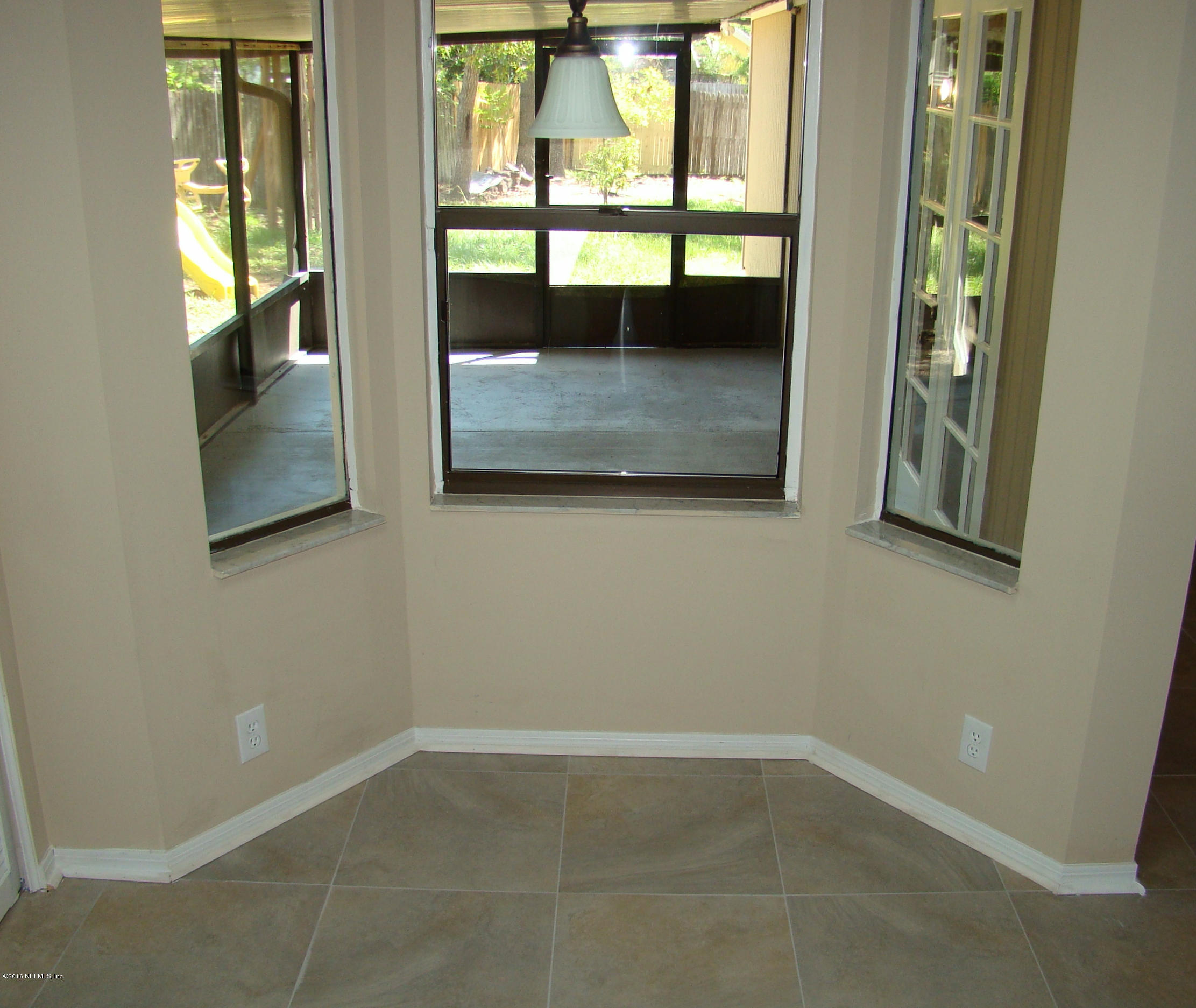 8409 Hamden Road Jacksonville, FL 32244 - Photo 4 of 19 BREAKFAST AREA