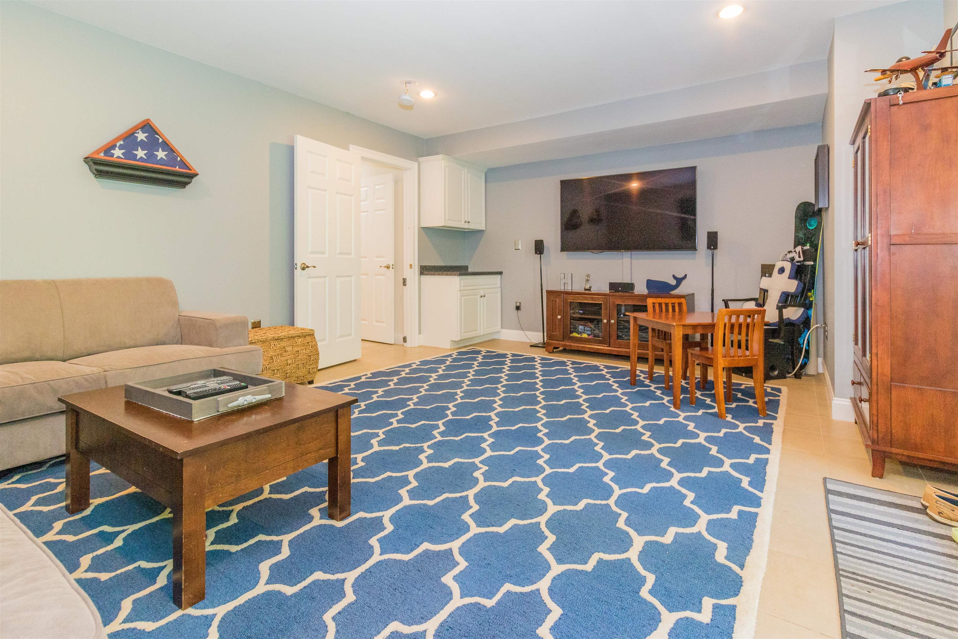 131 Court Street, Unit 5 Exeter, NH 03833 - Photo 5 of 24