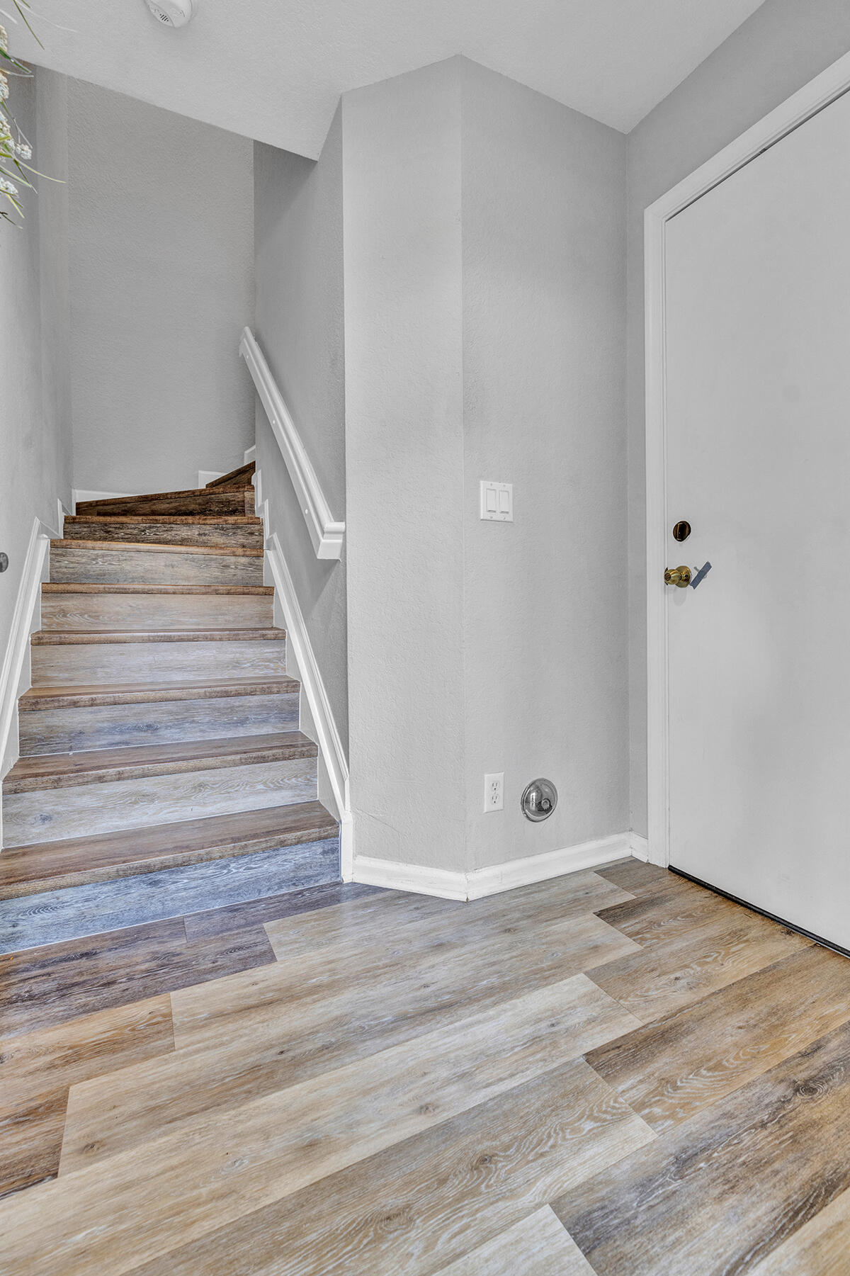 1428 West Wickham Circle, Unit A Delray Beach, FL 33445 - Photo 12 of 41 Entry Foyer
