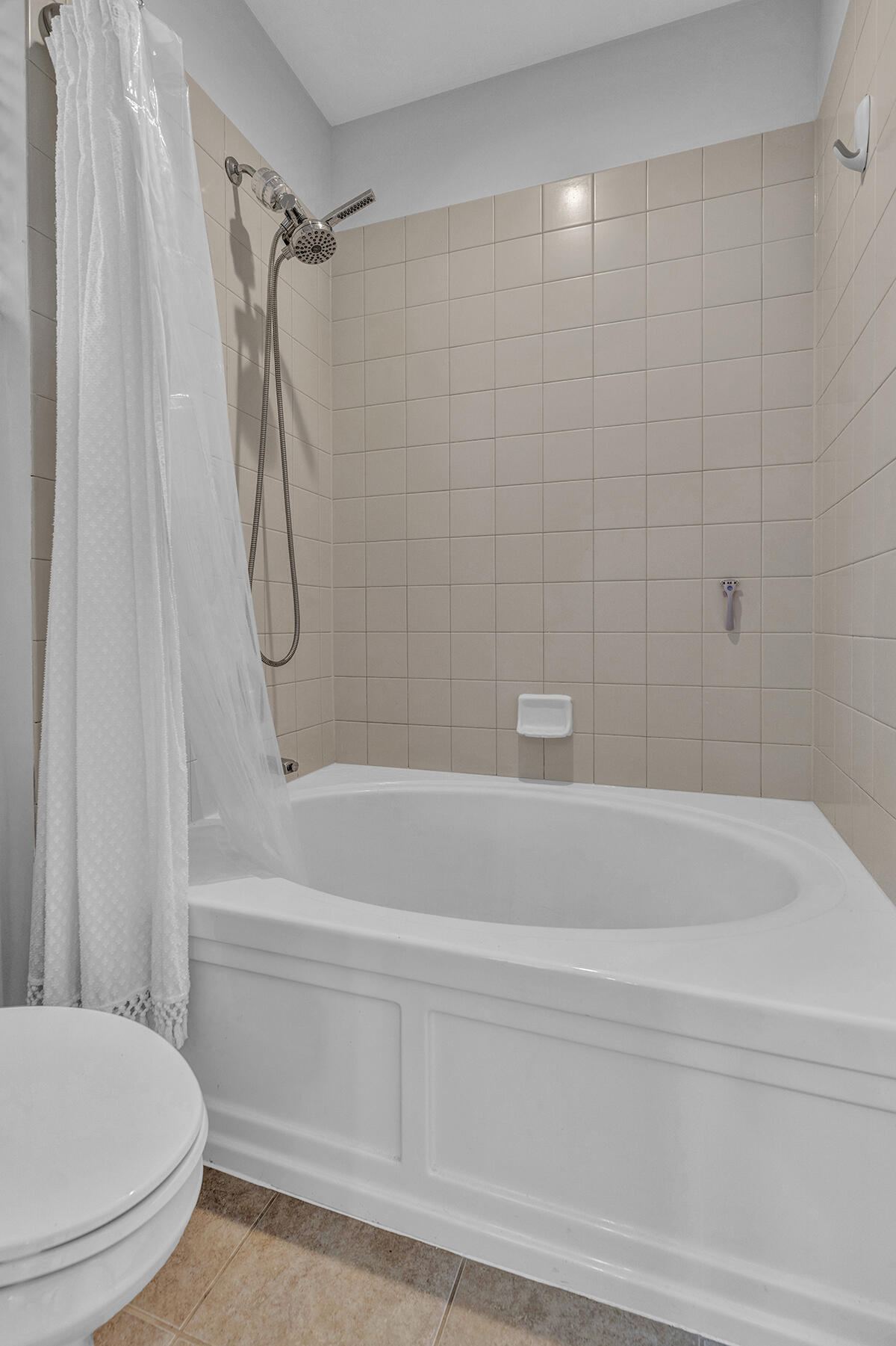 1428 West Wickham Circle, Unit A Delray Beach, FL 33445 - Photo 23 of 41 Primary Bathroom