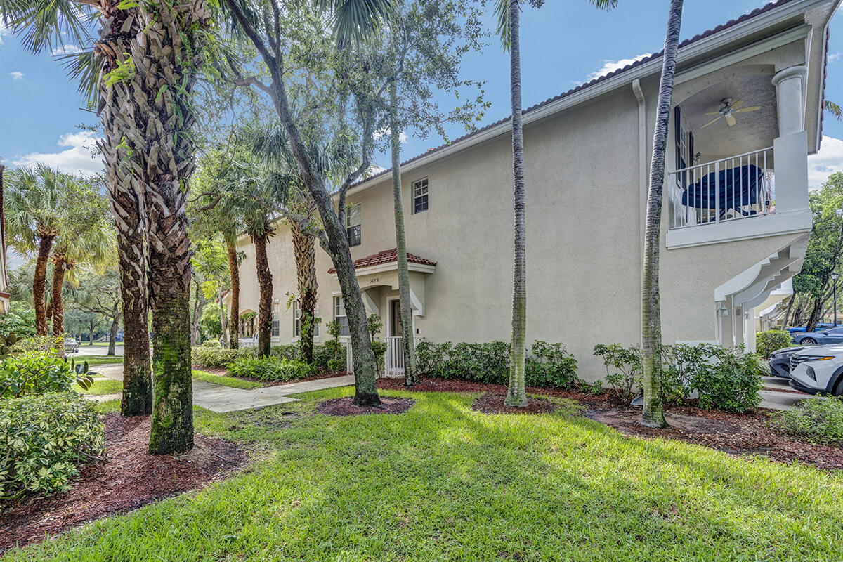 1428 West Wickham Circle, Unit A Delray Beach, FL 33445 - Photo 28 of 41 Exterior of Home