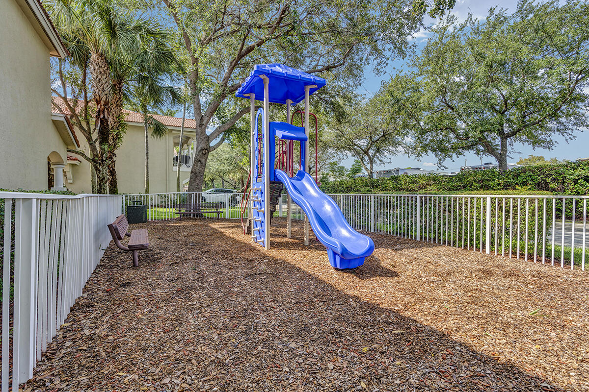1428 West Wickham Circle, Unit A Delray Beach, FL 33445 - Photo 33 of 41 Playground