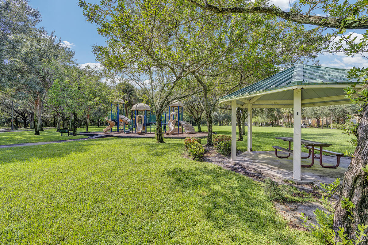1428 West Wickham Circle, Unit A Delray Beach, FL 33445 - Photo 35 of 41 Community Park