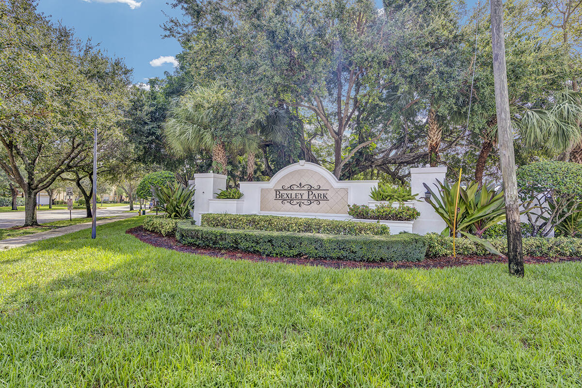 1428 West Wickham Circle, Unit A Delray Beach, FL 33445 - Photo 10 of 41 Community Entrance