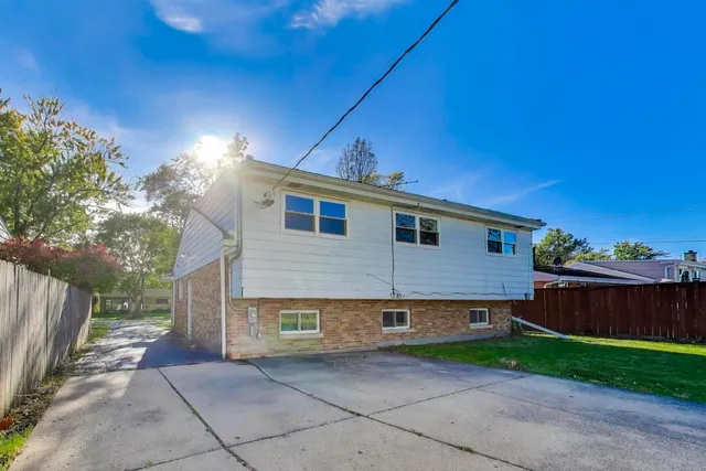 $409,900 | 7332 Davis Street, Morton Grove, IL 60053