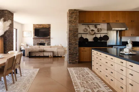 $4,495,000 | 5651 West Camino Cielo, Santa Barbara, CA 93105