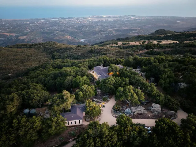 $4,495,000 | 5651 West Camino Cielo, Santa Barbara, CA 93105