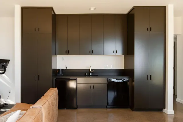 $4,495,000 | 5651 West Camino Cielo, Santa Barbara, CA 93105