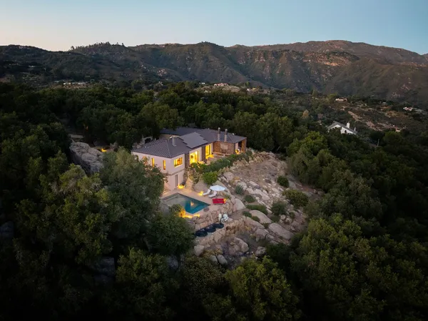 $4,495,000 | 5651 West Camino Cielo, Santa Barbara, CA 93105
