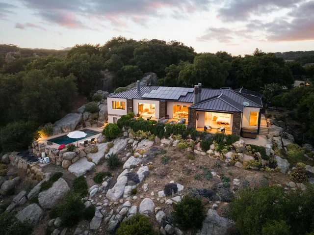 $4,495,000 | 5651 West Camino Cielo, Santa Barbara, CA 93105