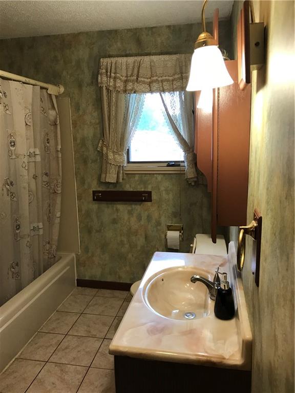 17 Lilac Road New Castle, PA 16105 - Photo 9 of 25 Gallery Image 9